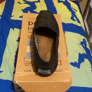Toms shoes